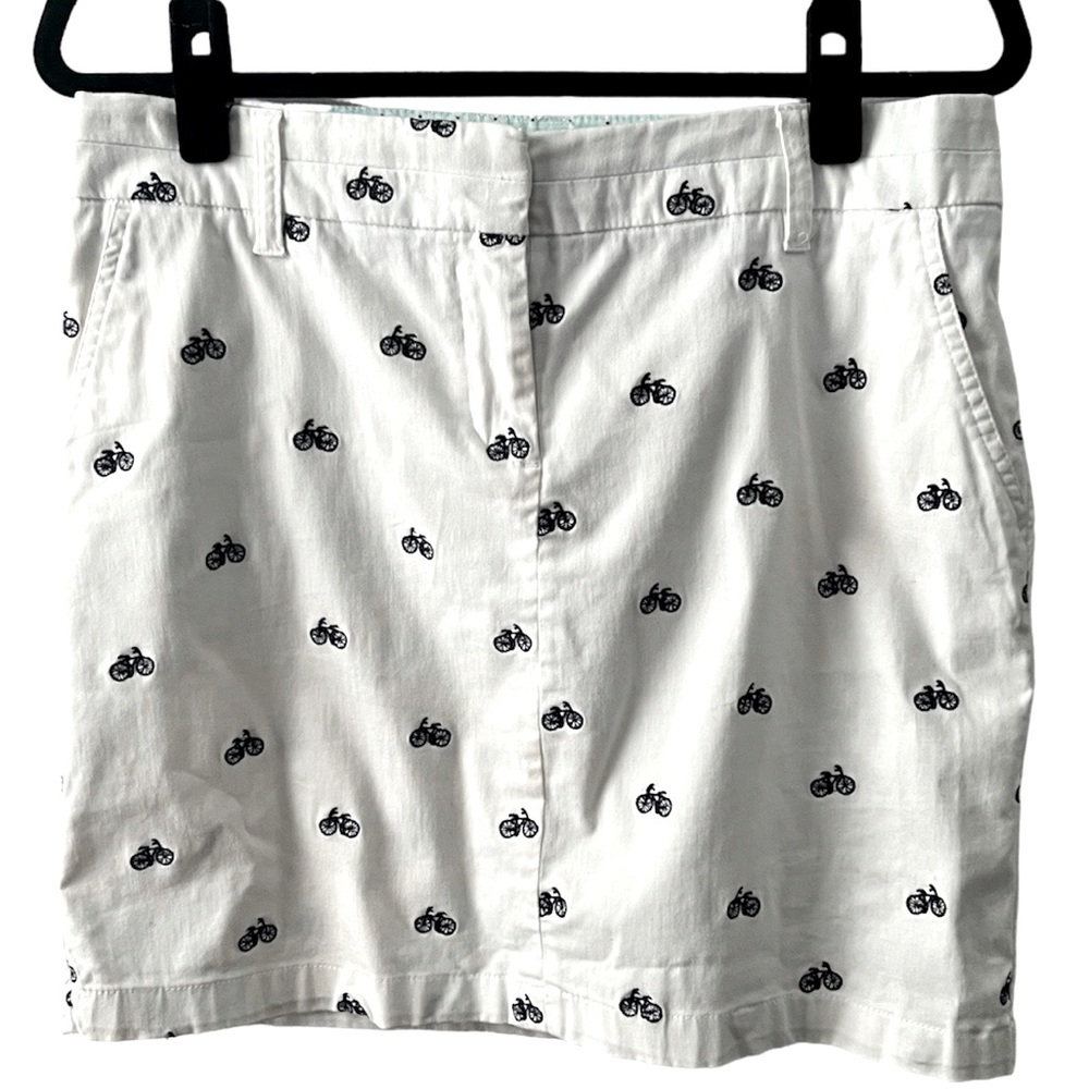 BRITISH KHAKI | WHITE EMBROIDERED BICYCLE SKIRT